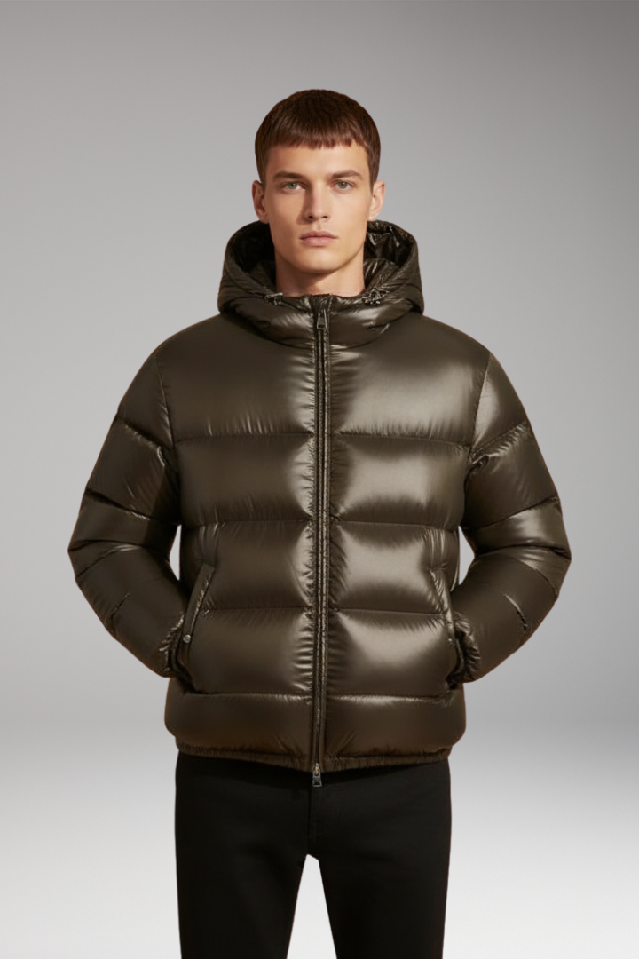 Men’s Quilted Jacket with Padded Inner Layer and Secure Closure