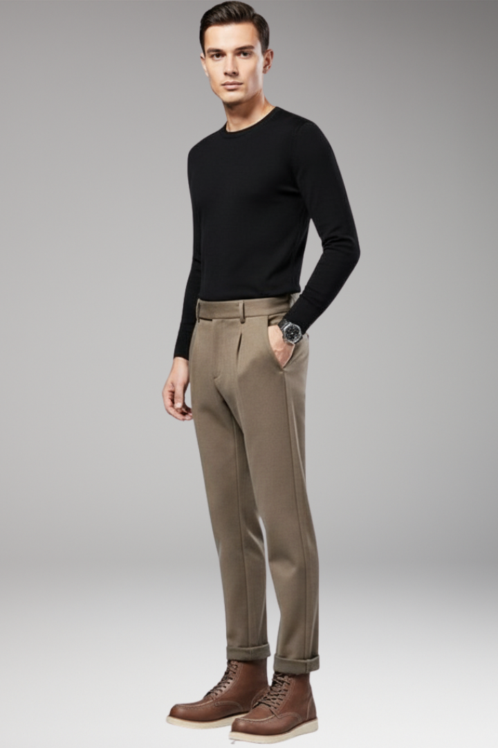 Men’s Pants with Spacious Pockets and Secure Zippers