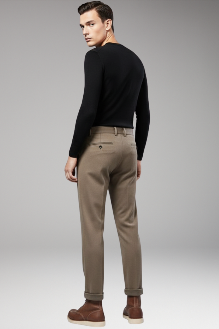 Men’s Pants with Spacious Pockets and Secure Zippers