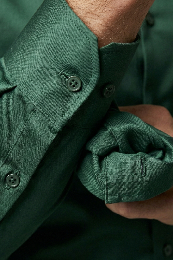 Tommy Men's Shirt with Button Placket and Slim Fit