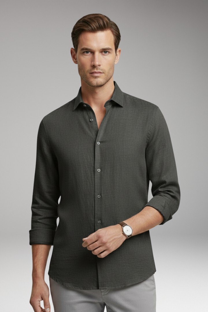 Men's Shirt with Classic Collar and Button Closure
