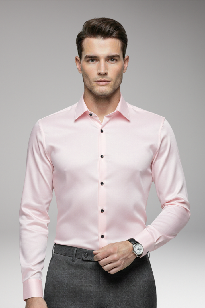 Men’s Shirt with Pointed Collar and Button Closure