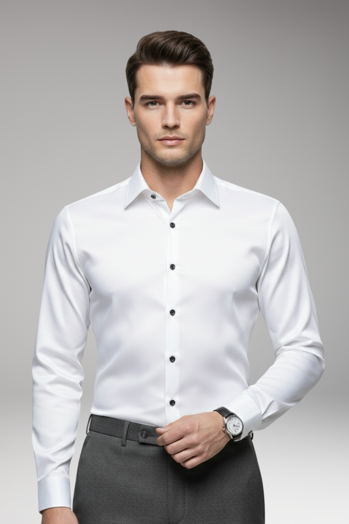 Men’s Shirt with Pointed Collar and Button Closure