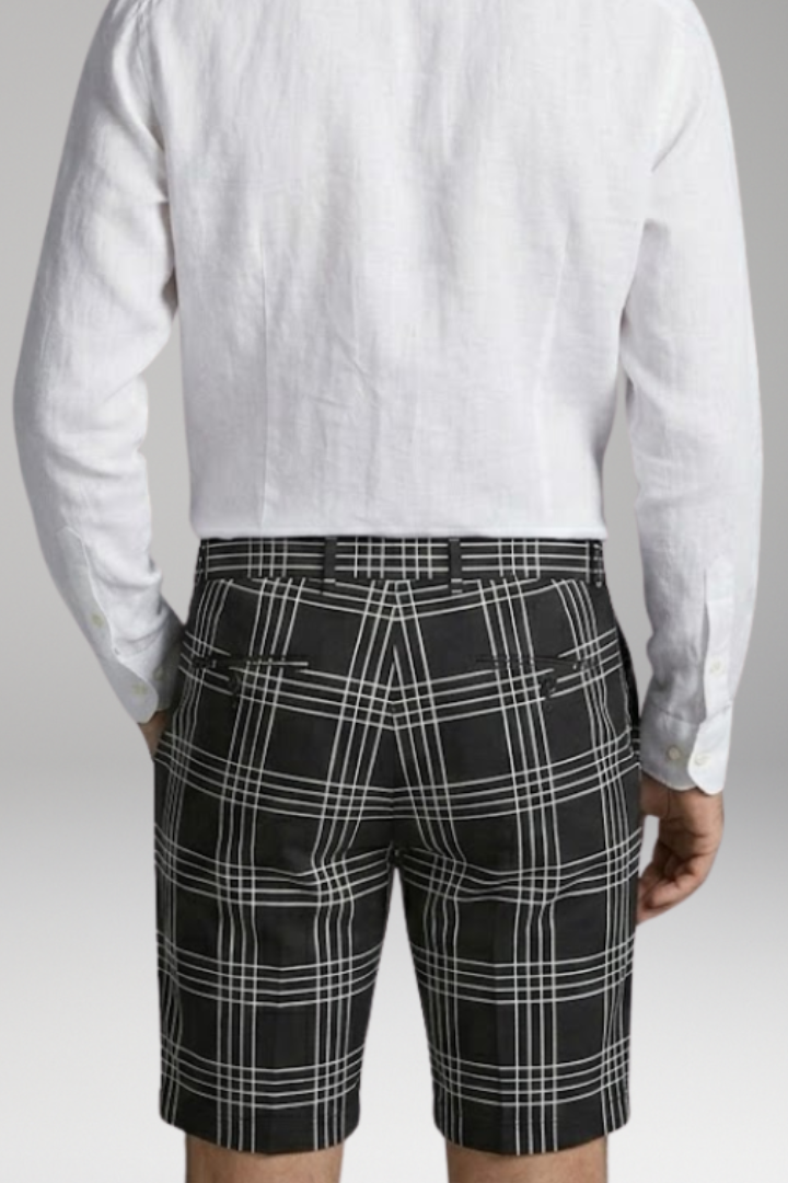 Men's Shorts with Checkered Pattern and Side Pockets