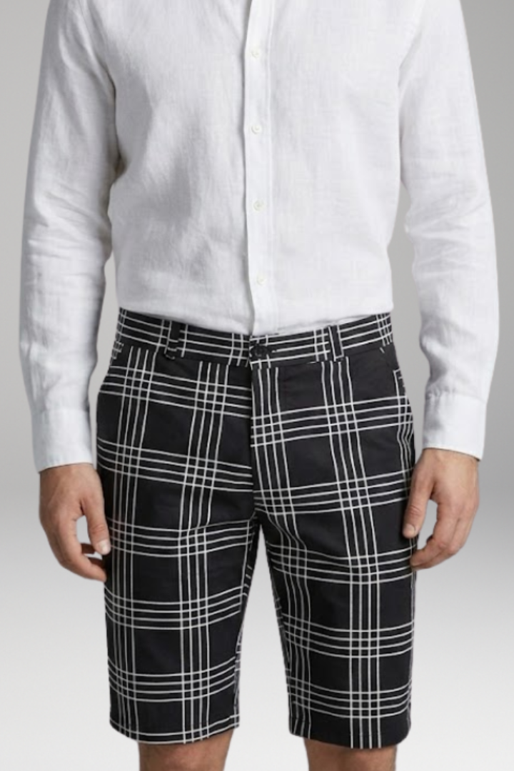 Men's Shorts with Checkered Pattern and Side Pockets