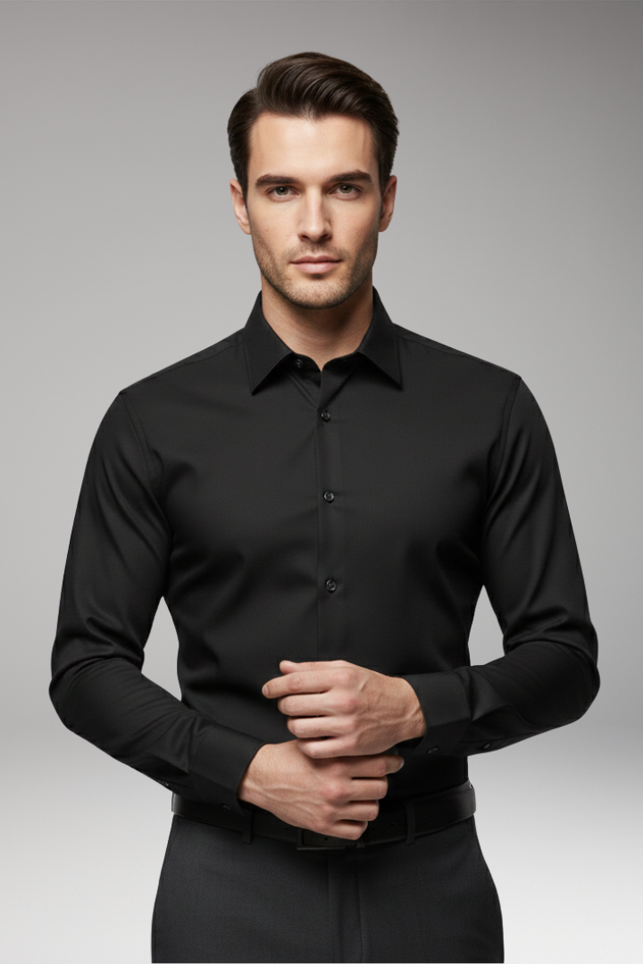 Men's Slim Shirt with Pointed Collar and Button Closure