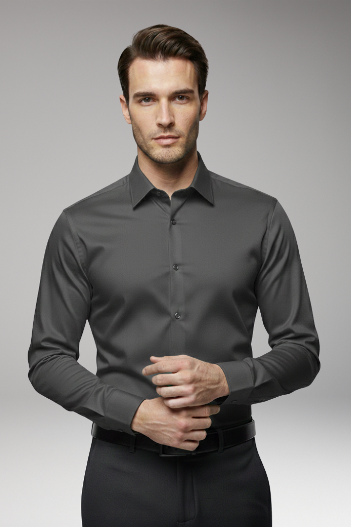 Men's Slim Shirt with Pointed Collar and Button Closure