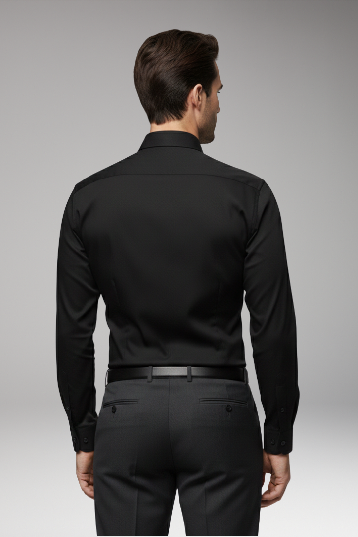 Men's Slim Shirt with Pointed Collar and Button Closure