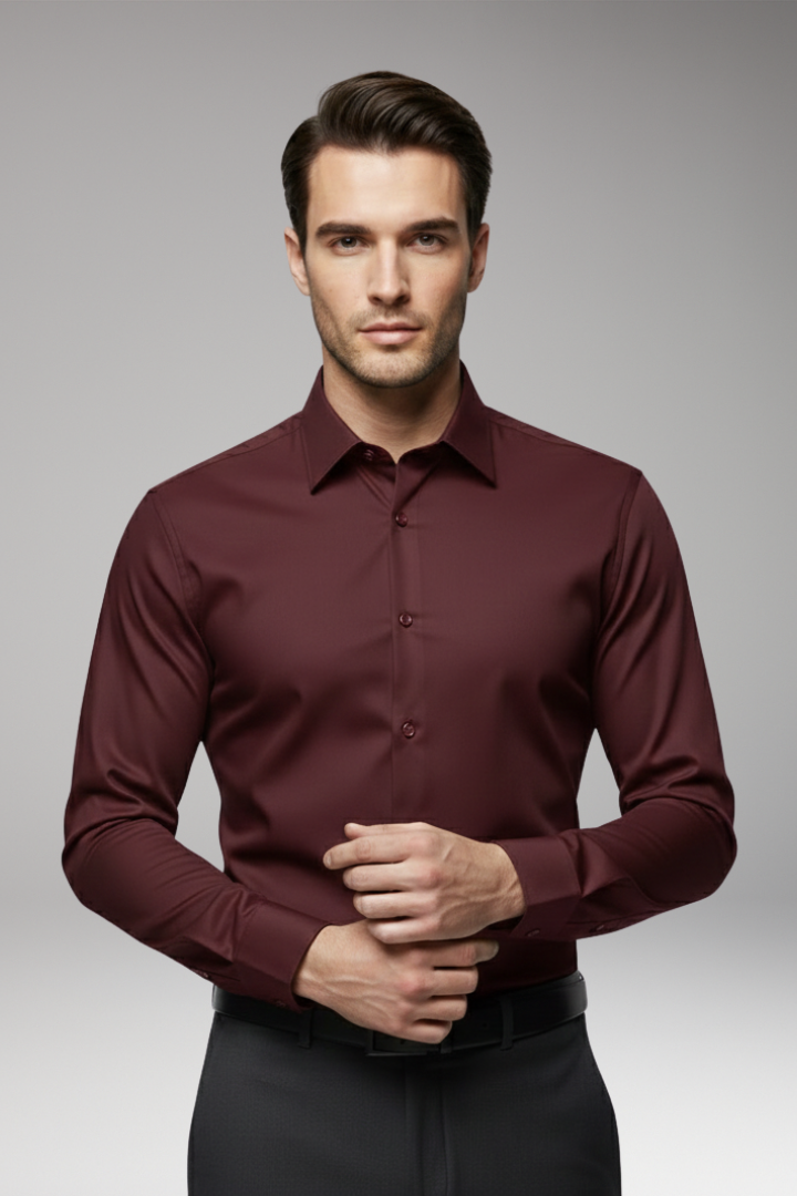 Men's Slim Shirt with Pointed Collar and Button Closure