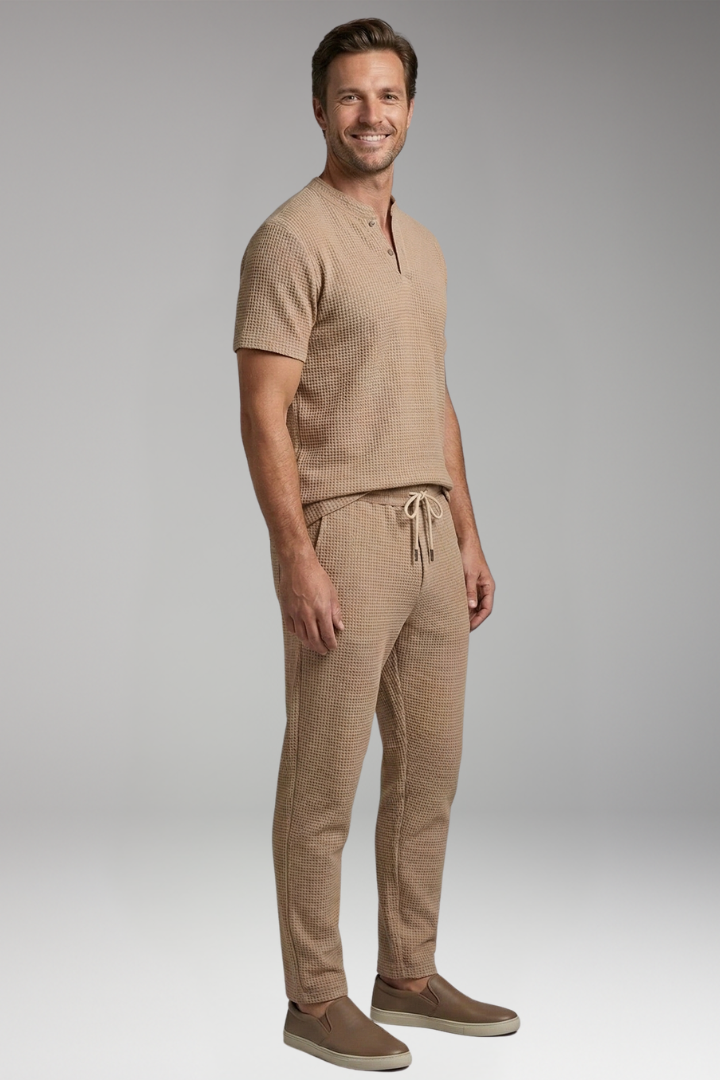 Men's T-Shirt and Pants Set with Henley Collar and Relaxed Fit
