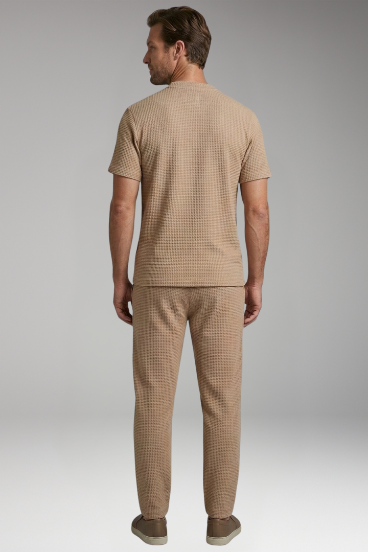 Men's T-Shirt and Pants Set with Henley Collar and Relaxed Fit