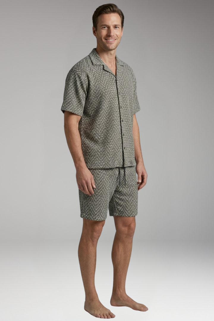 Men's Two-Piece Set with Printed Short-Sleeve Shirt and Shorts