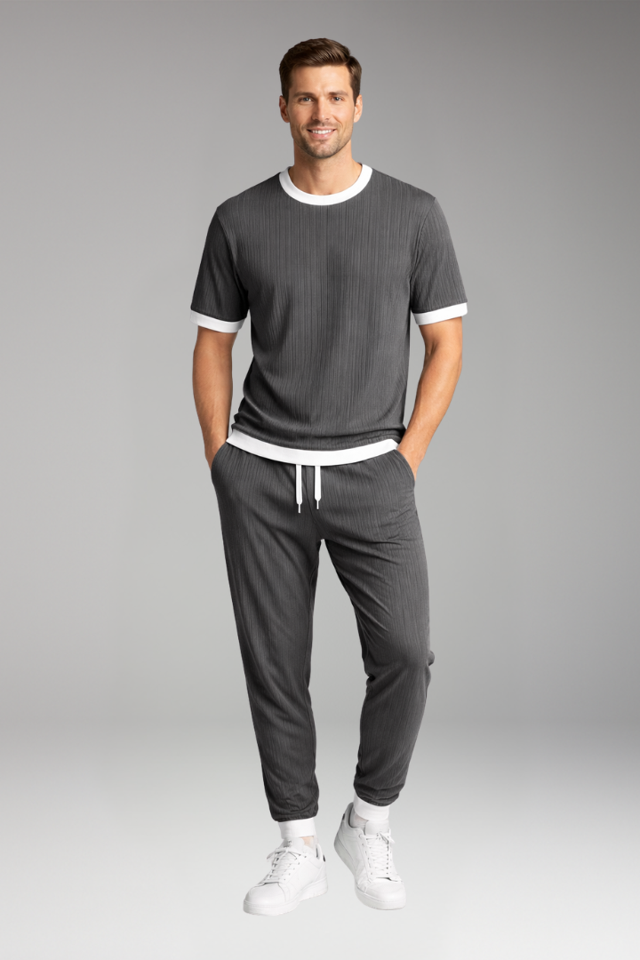 Men's Two-Piece Suit with Pleated T-shirt and Jogging Pants