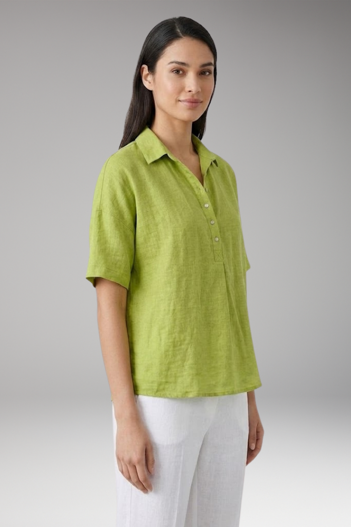 Women's Blouse with Collar and Button Placket for Comfortable Everyday Wear