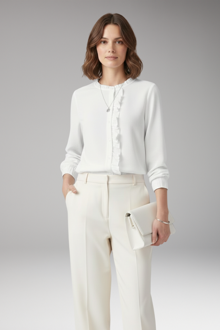 Women's Blouse with Round Neckline and Even Exterior