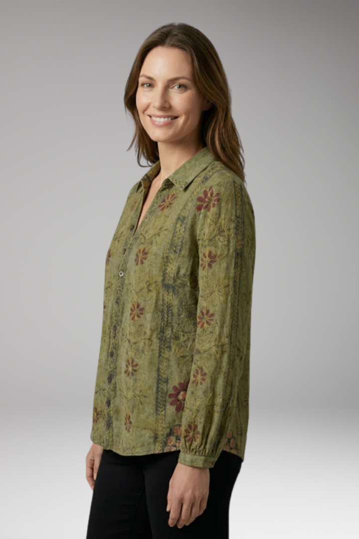 Women's Blouse with Tailored Shape and Delicate Detailing