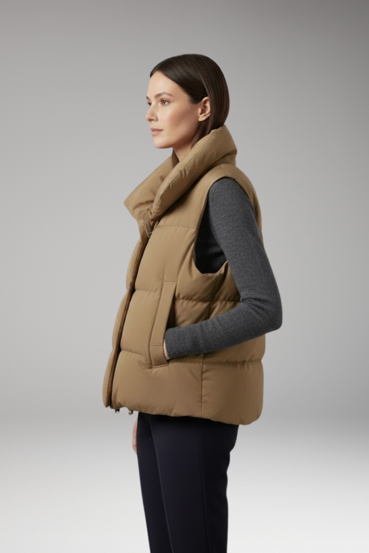 Women's Body Warmer with Large Pockets and Versatile Design