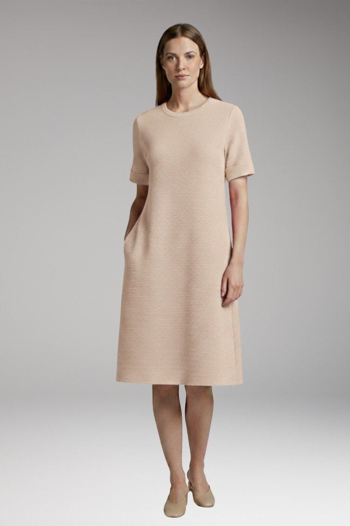 Women's Casual Dress with Relaxed Cut and Practical Pockets