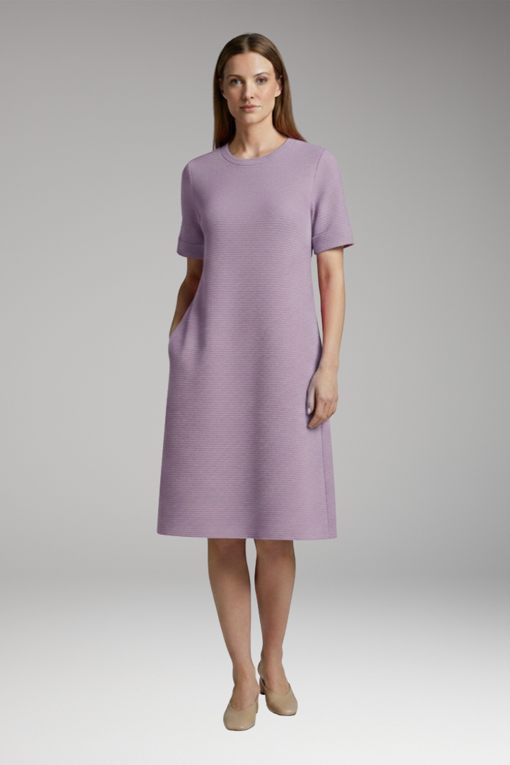 Women's Casual Dress with Relaxed Cut and Practical Pockets