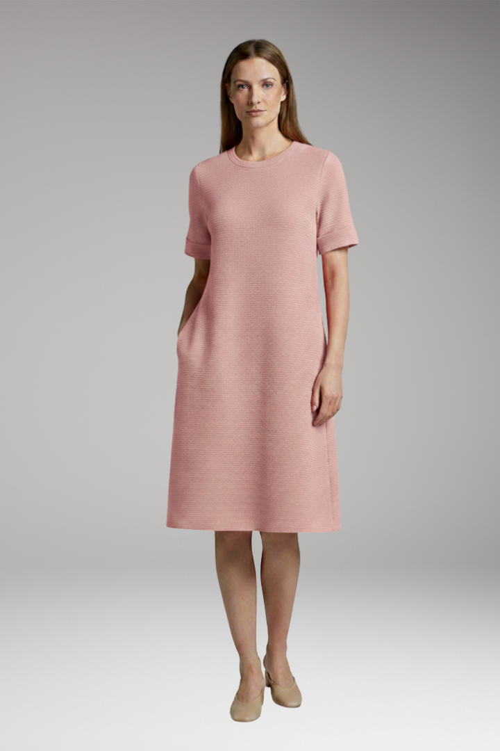Women's Casual Dress with Relaxed Cut and Practical Pockets