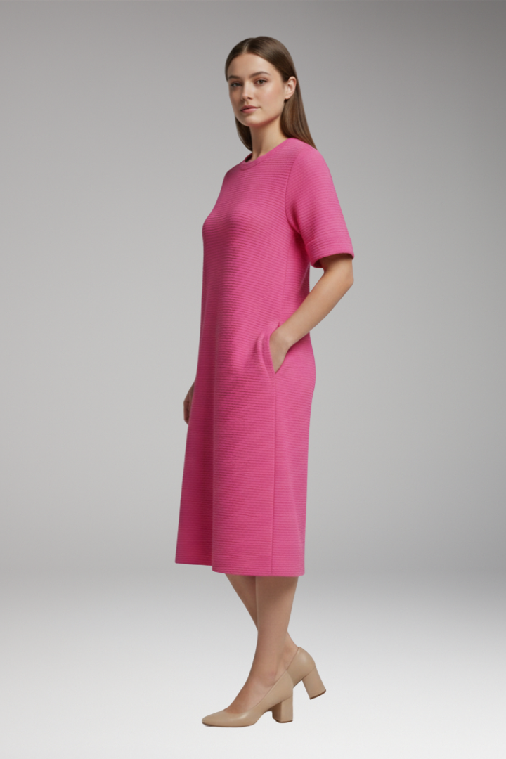 Women's Casual Dress with Relaxed Cut and Practical Pockets