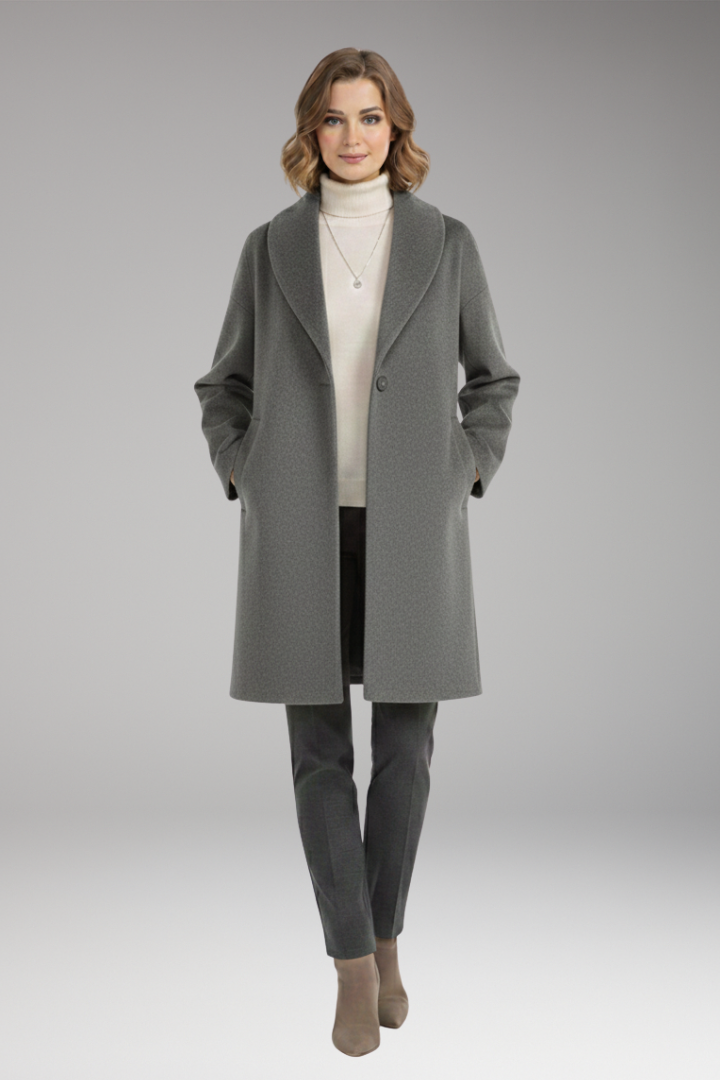 Women's Coat with Wide Collar and Long Sleeves