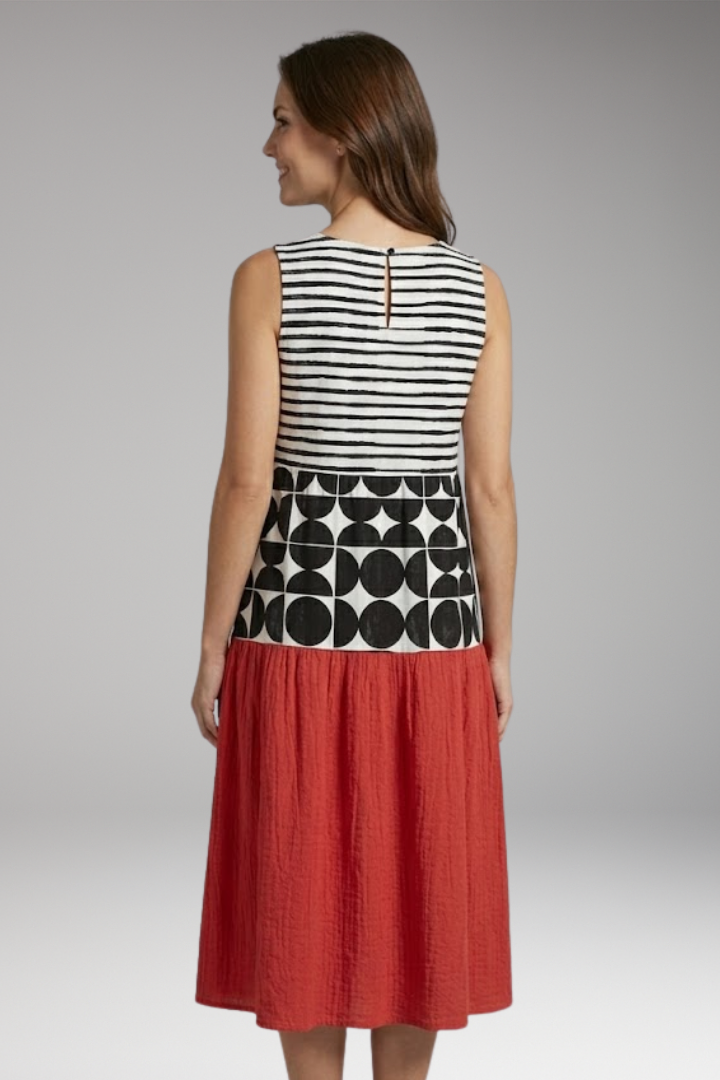Women's Colorblock Midi Dress with Sleeveless Design and Relaxed Fit