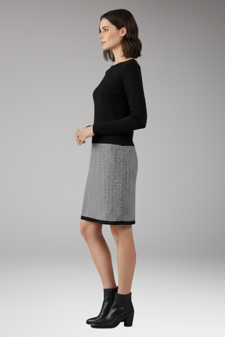 Women's Dress with Long Sleeves and Houndstooth Hem