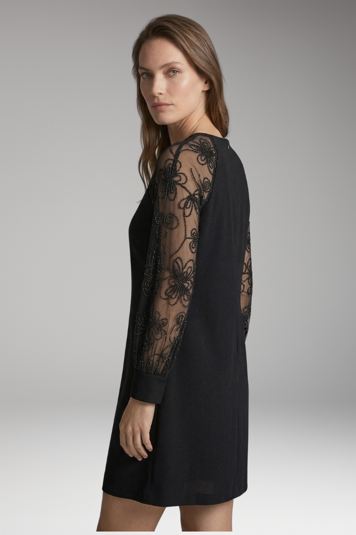 Women's Dress with Round Neck and Lace Sleeves