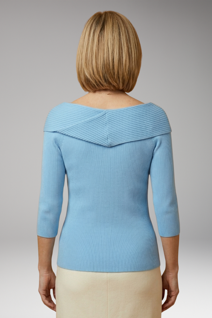 Women's Elegant Knitted Top with Bow Detail and Breathable Fabric