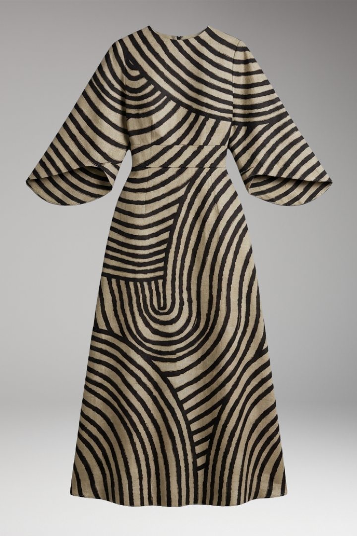 Women's Elegant Maxi Dress with Round Neck and Flattering Fit