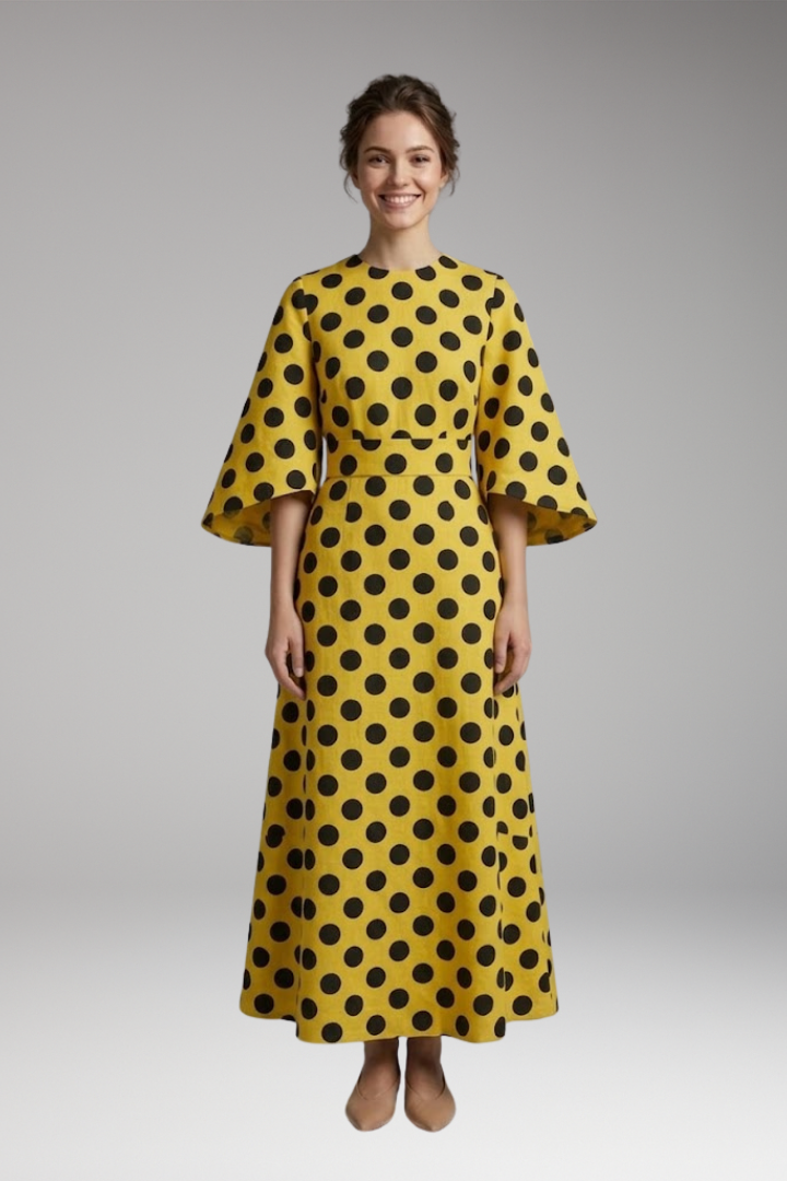 Women's Elegant Maxi Dress with Round Neck and Flattering Fit