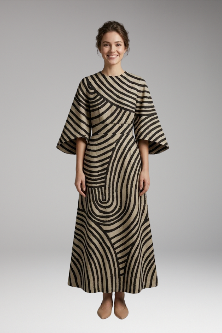 Women's Elegant Maxi Dress with Round Neck and Flattering Fit