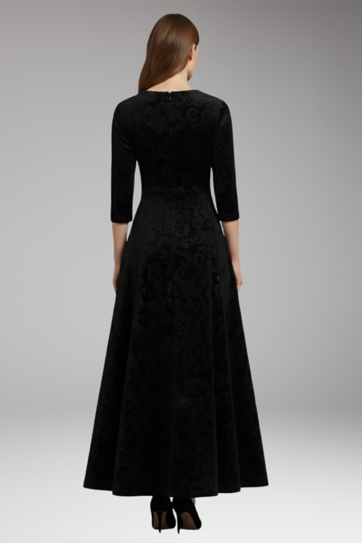 Women's Flared Dress with Velvet Fabric and Figure-Flattering Cut