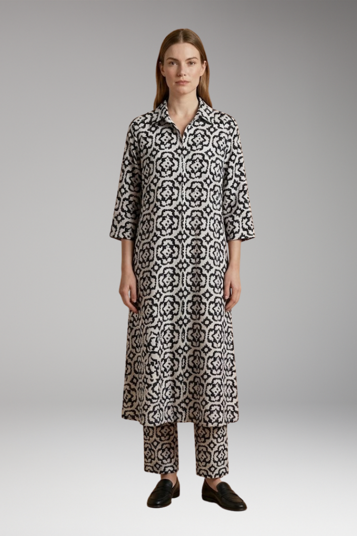 Women's Geometric Pattern Set with Relaxed Fit and Bold Design