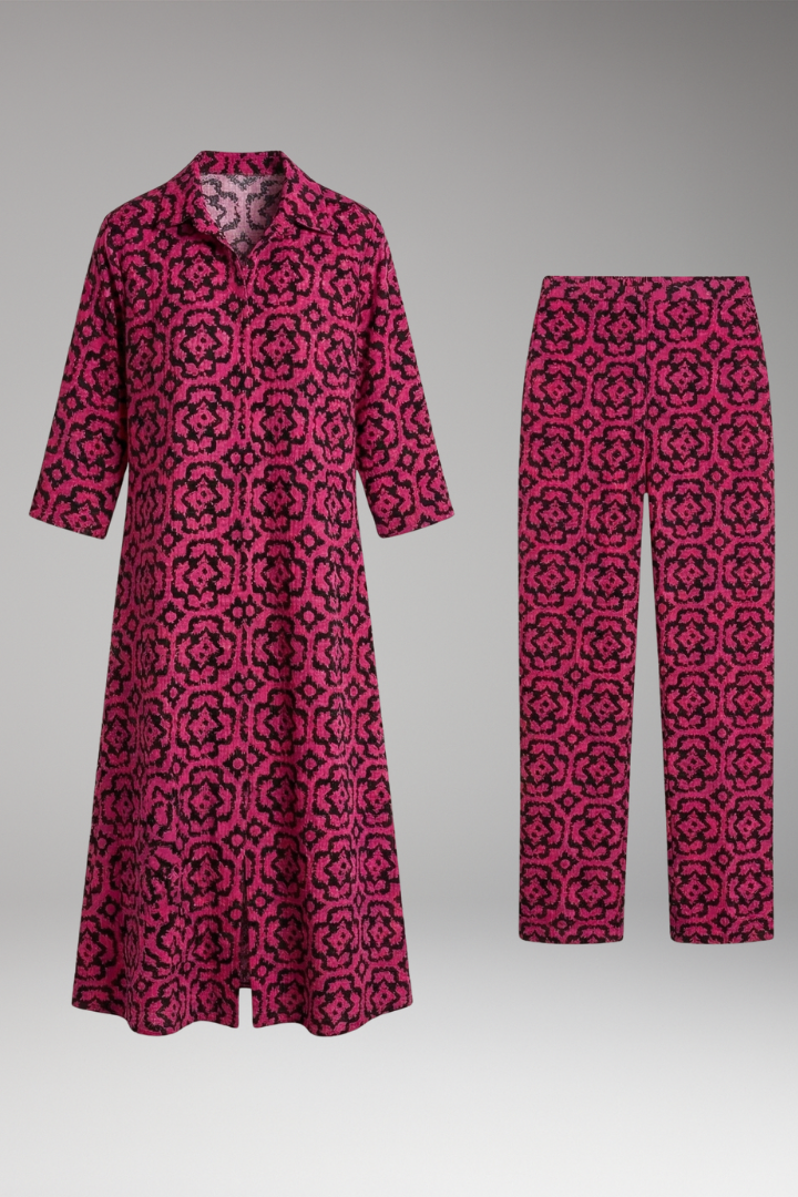 Women's Geometric Pattern Set with Relaxed Fit and Bold Design