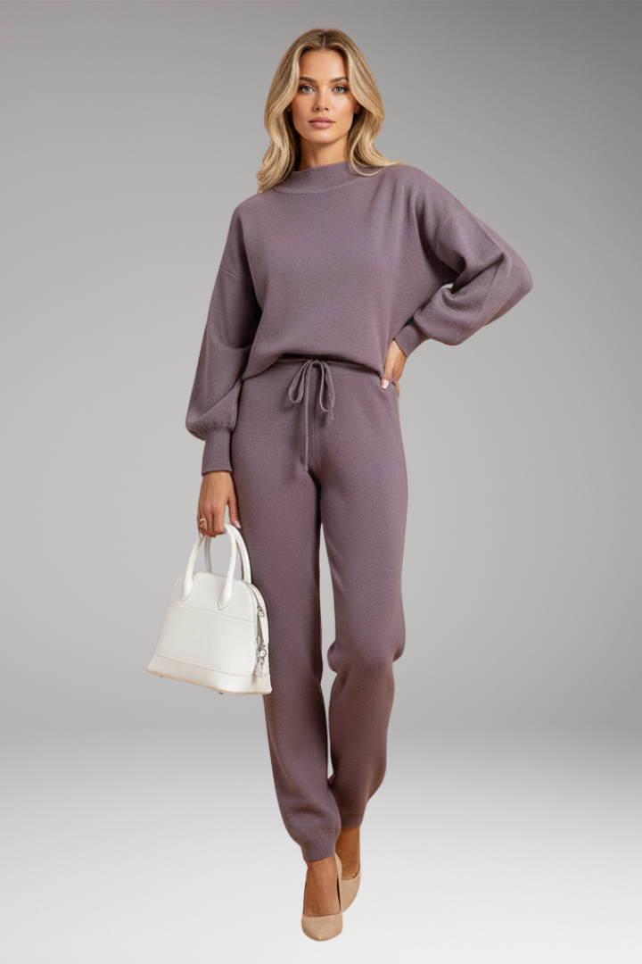 Women’s Lounge Set with Pull-On Top and Elastic Waistband