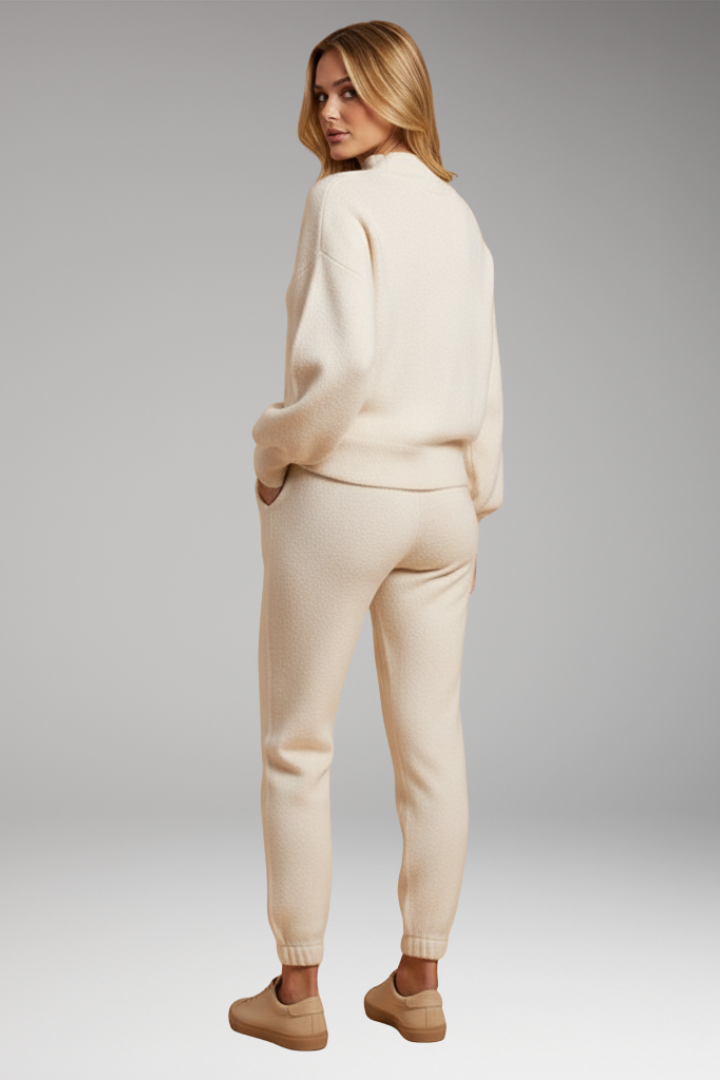 Women’s Lounge Set with Pull-On Top and Elastic Waistband