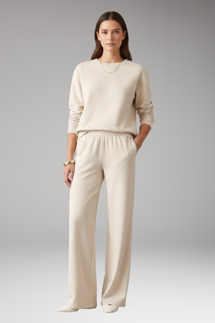 Women's Lounge Set with Round Neckline and Elastic Waistband