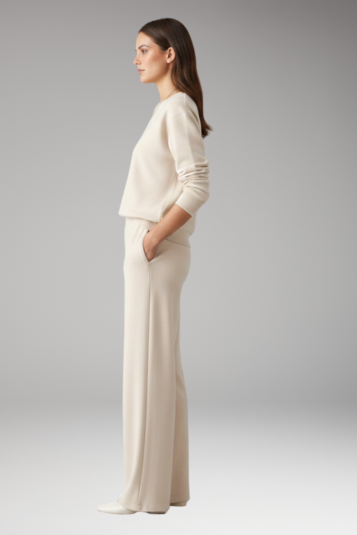 Women's Lounge Set with Round Neckline and Elastic Waistband