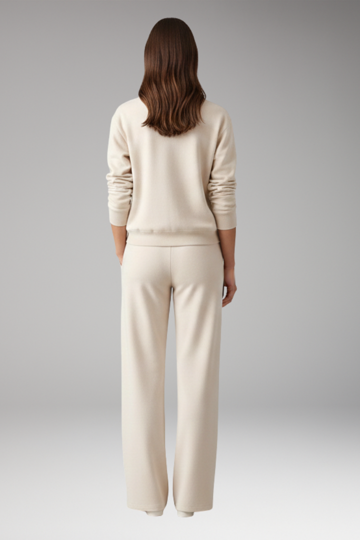 Women's Lounge Set with Round Neckline and Elastic Waistband