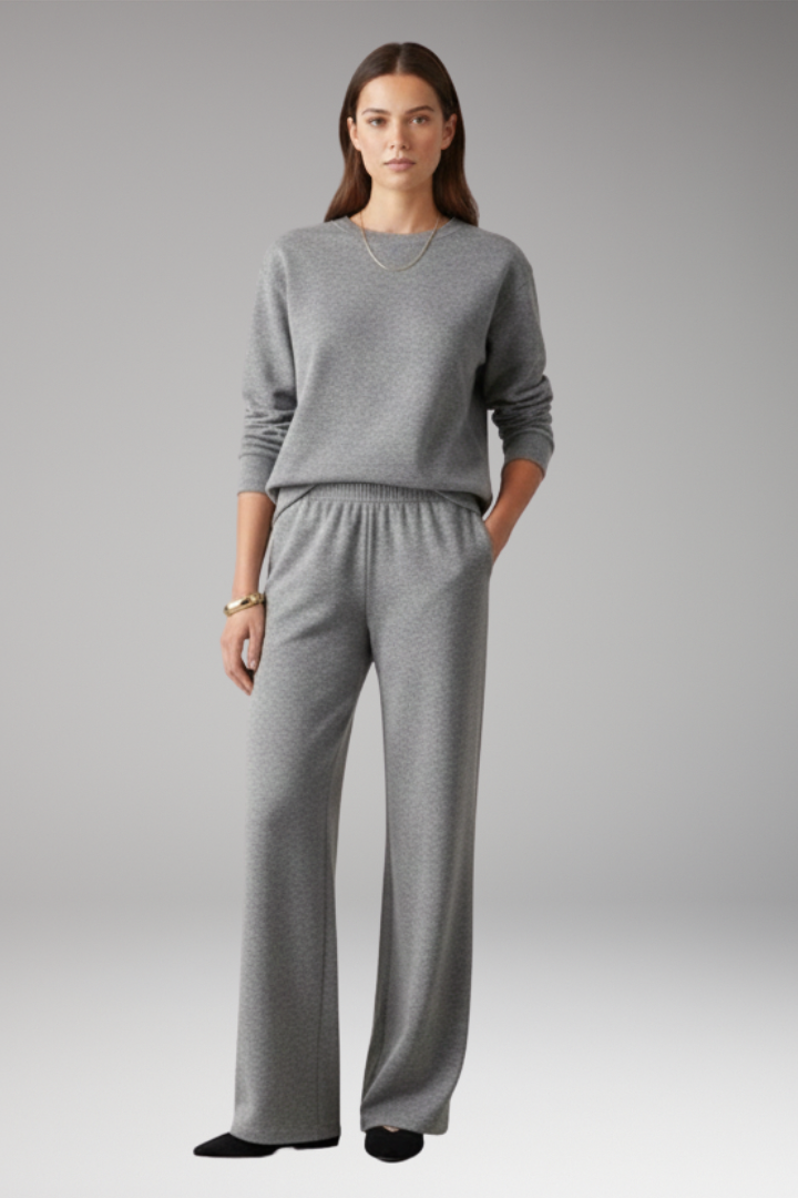 Women's Lounge Set with Round Neckline and Elastic Waistband