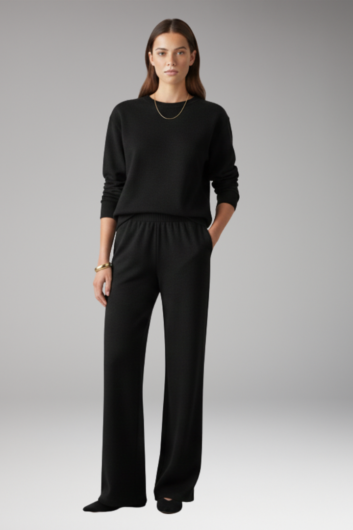 Women's Lounge Set with Round Neckline and Elastic Waistband