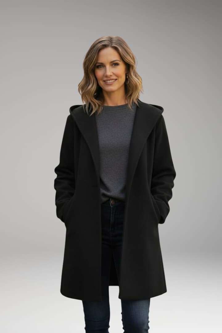 Women’s Oversized Coat with Wide Lapel and Hidden Closure