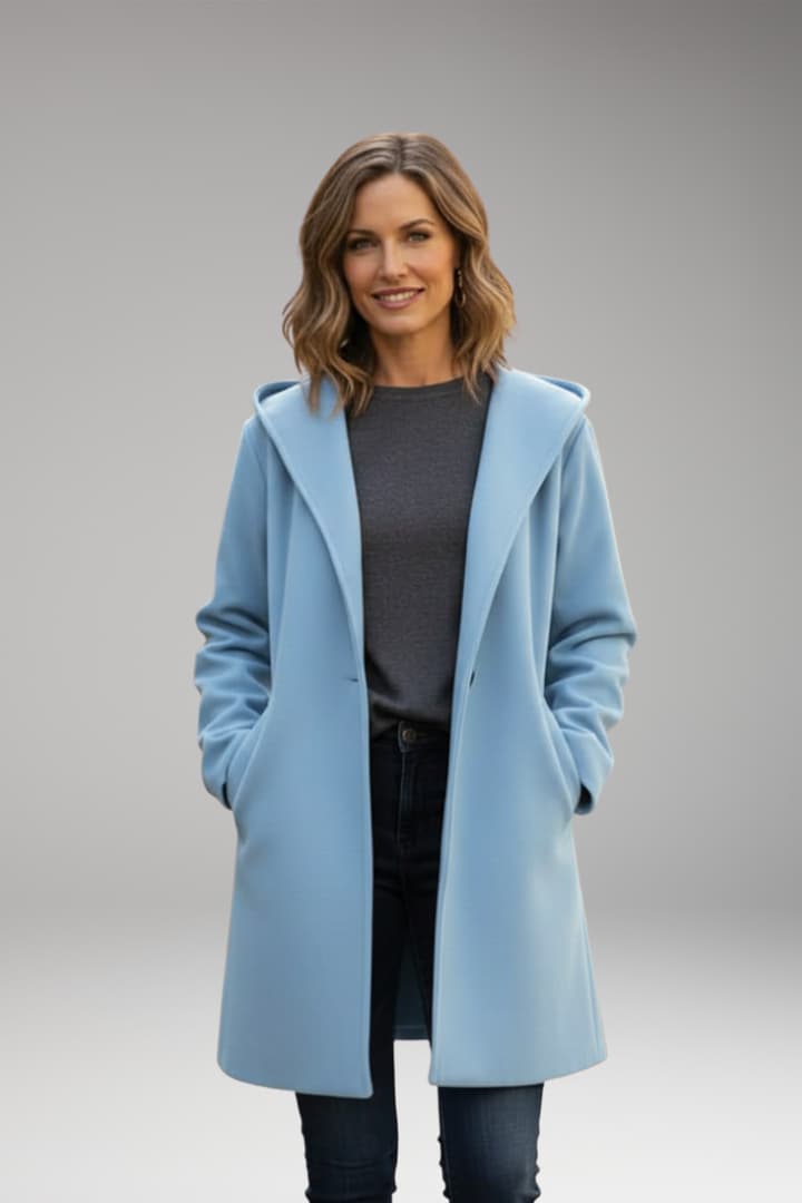 Women’s Oversized Coat with Wide Lapel and Hidden Closure