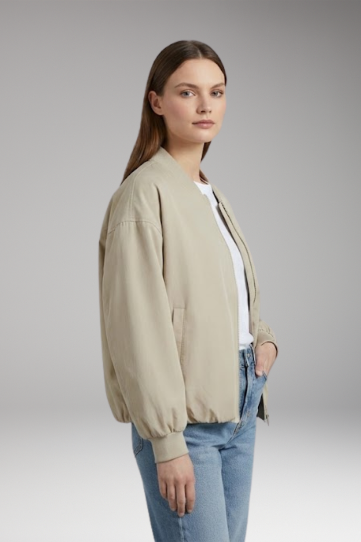 Women's Oversized Jacket with Front Zipper and Long Sleeves