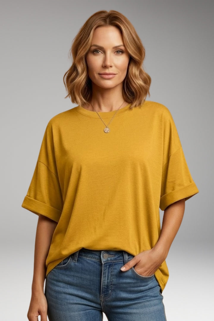 Women's Oversized T-shirt with Short Sleeves and Round Neck