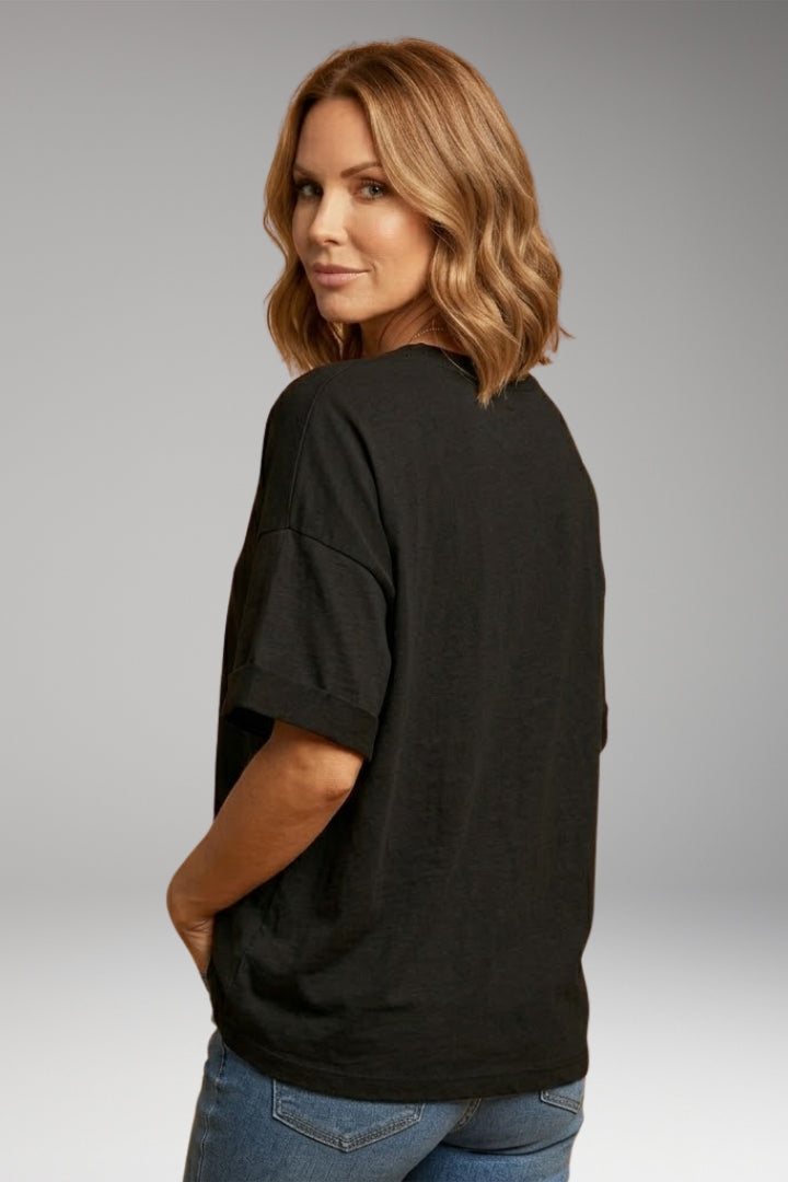 Women's Oversized T-shirt with Short Sleeves and Round Neck