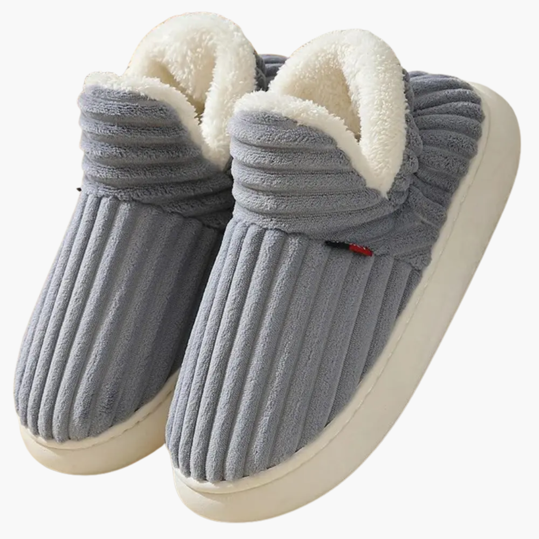 Women's Plush Slippers with Ribbed Surface and Inner Lining