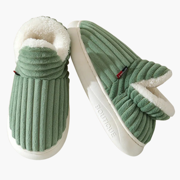 Women's Plush Slippers with Ribbed Surface and Inner Lining